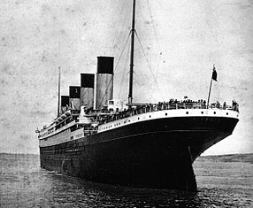 1912年4月11日，离开皇后镇的泰坦尼克号