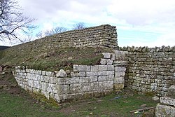 Западные ворота в римский форт Бремена - geograph.org.uk - 378380.jpg