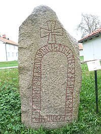 Östergötlands runinskrifter 121