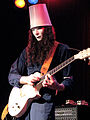 Guitarist Buckethead performed on all but two tracks on Chinese Democracy