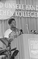 Eröffnung des zur Gewerkschaftshochschule „Fritz Heckert“ in Bernau gehörigen Instituts für Ausländerstudium in Leipzig: ein ghanaischer Student spricht als Vertreter der Studentenschaft, 23. September 1960