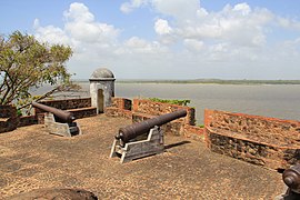 Castillos de Guayana frente al río Orinoco. "Fuerte Villapol"