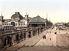 [Bild: 220px-Dresden_Hauptbahnhof_1900.jpg]