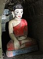 Buddha in Nische