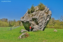 La pierre Enon, à Vogna.