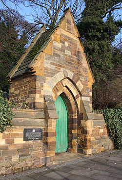 Postern Gate of Northampton Castle 2013.jpg