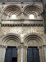 Santiago de Compostela - Catedral 02 Puerta de las Platerias.jpg