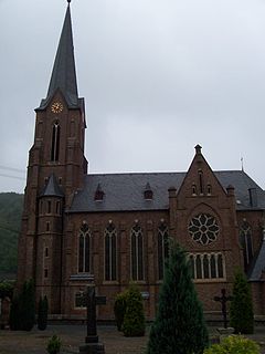 Seitenansicht St. Remigius Remagen-Unkelbach