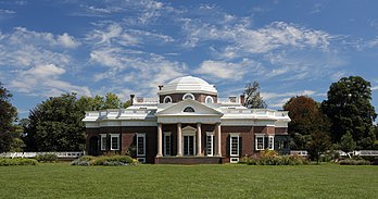 Monticello, localizada nas proximidades de Charlottesville, Virgínia, foi a residência e principal plantação de Thomas Jefferson, o terceiro presidente dos Estados Unidos. (definição 4 163 × 2 188)