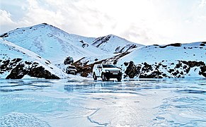 Viajes en todoterrenos 4x4 por las montañas de Kirguistán.