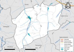 Carte en couleur présentant le réseau hydrographique de la commune