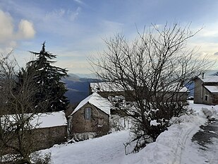 Au Bagnaschìn (Castrevegliu), Vista de cà cu'a néve, daa stràdda p'andà in Urtiêu