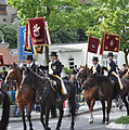 Cavaliers venus d'Eschach portant leurs bannières de processions et leurs étendards (2011)