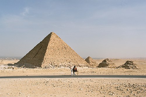 Pyramid of Menkaure things to do in Cairo