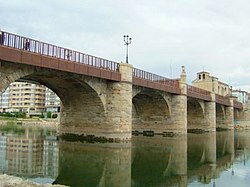 Puent Carlos III sobre o río Ebro