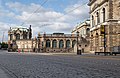 Dresden, monumentaal gebouw (der Zwinger) vanaf het Theaterplatz