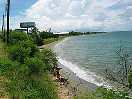 Вид на пляж Эль-Туке с PR-2 в районе Баррио-Канас в Понсе, Пуэрто-Рико