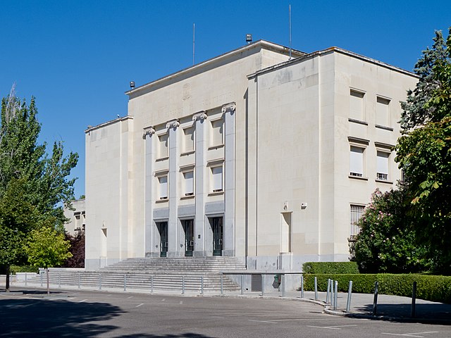 Description de l'image Escuela Técnica Superior de Arquitectura de Madrid - 01.jpg.