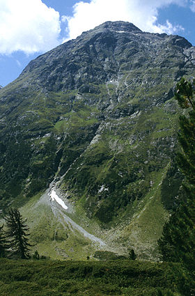 Vue du Fundusfeiler depuis l'est.