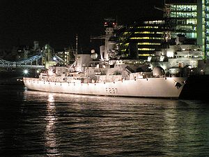 HMS Westminster (F237) i London 2005