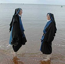 Two Anglican nuns Julianofnorwich.jpg