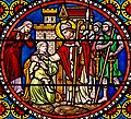 Pannello centrale di una vetrata nella chiesa di Saint Austremoine a Issoire rappresentne il santo intento a benedire