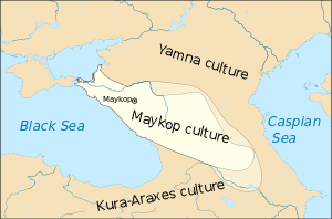 마이코프 문화의 영향권. 동시대에 북쪽은 얌나야 문화, 남쪽은 쿠라-아라스 문화.