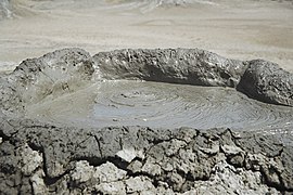 Грязевой вулкан в Гобустане 01.jpg