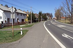 Vesnicí prochází silnice I/38