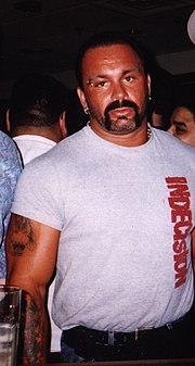 Miniatura para Perry Saturn