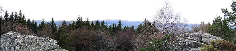 Pierre sur Haute depuis le pic de Morière.