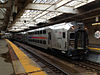 Поезд Raritan на станции Newark Penn Station.jpg