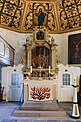 Altar der Kirche St. Johannes Baptista und Deckenbemalung