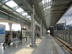 Shanghai South Railway Station Line 3.jpg