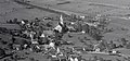 Reichenburg 1948: retouschierte Panzersperren, Bunker rechts von der Kirche