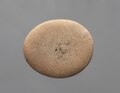 Tavolozza da cosmesi, in calcare. Periodo predinastico dell'Egitto / Naqada II / Naqada III, tra il 3500 e il 3200 a.C. Museo Egizio, Torino.