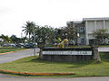 Pedras latte decorativas na Universidade de Guam