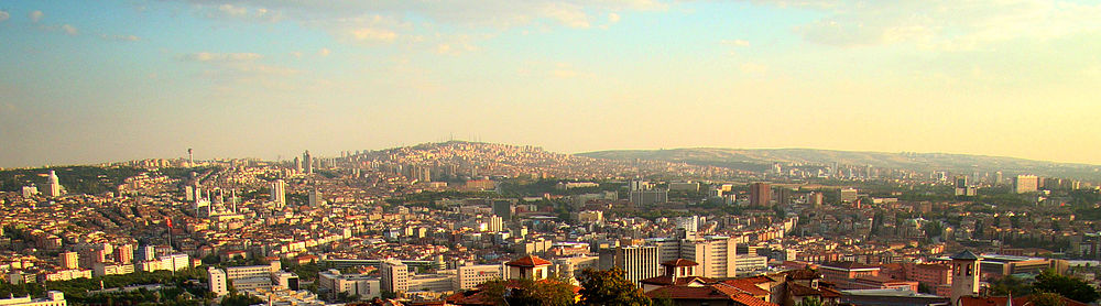 Panorama vido de la urbo je julio 2009