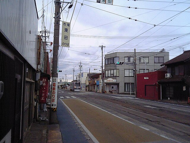 640px-Azumada-eki.JPG