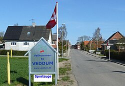 Photograph of the entrance to Veddum in September 2009
