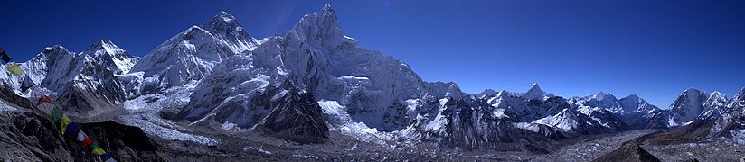 Pamandangan Everest jo Gletser Khumbu dari puncak Kala Patthar