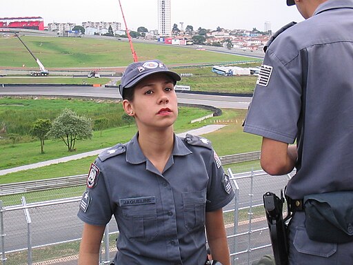 Female police officer at 2004 Brazilian Grand Prix.JPG