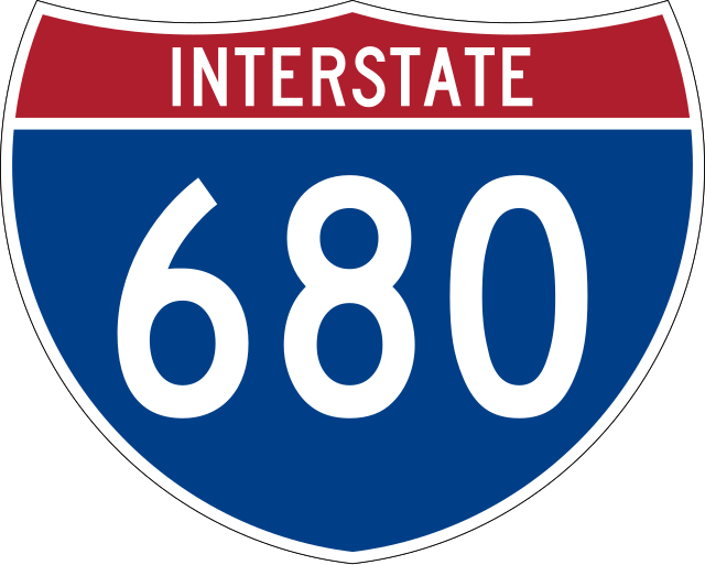 Straßenschild „Interstate 680“