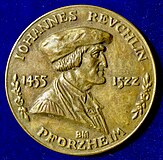 Медаль, отчеканенная в год 400-летия со смерти Рейхлина