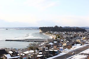 阿尾城跡のある城ケ崎（阿尾漁港側より撮影）