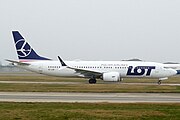 LOTポーランド航空の737-8