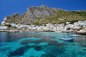 Le port de Levanzo.