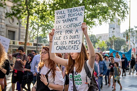 Manifestació del Dia de l'Orgull Boig, 2018, a Barcelona
