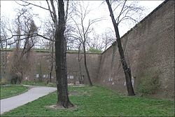 Bývalý vojenský hřbitov v roce 2007