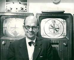 Nils Dahlbeck med testbilder 1957.